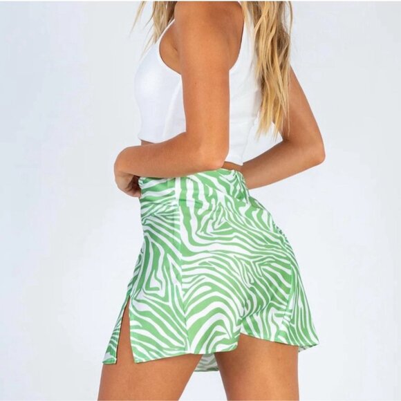 NEW! Princess Polly Clueless Mini Skirt Zebra Print Stretch Green SZ 2 - Picture 7 of 13